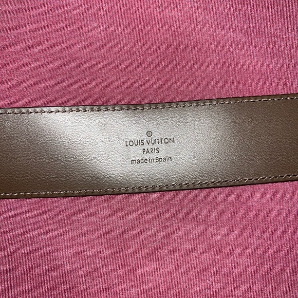 AUTHENTIC LOUIS VUITTON LV Initials M9807 Belt- size 100/40 - Picture 2 of 4